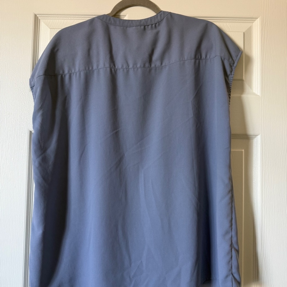 Shirt - Picture 3 of 3